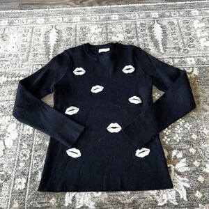 Women’s Kiss Sweater